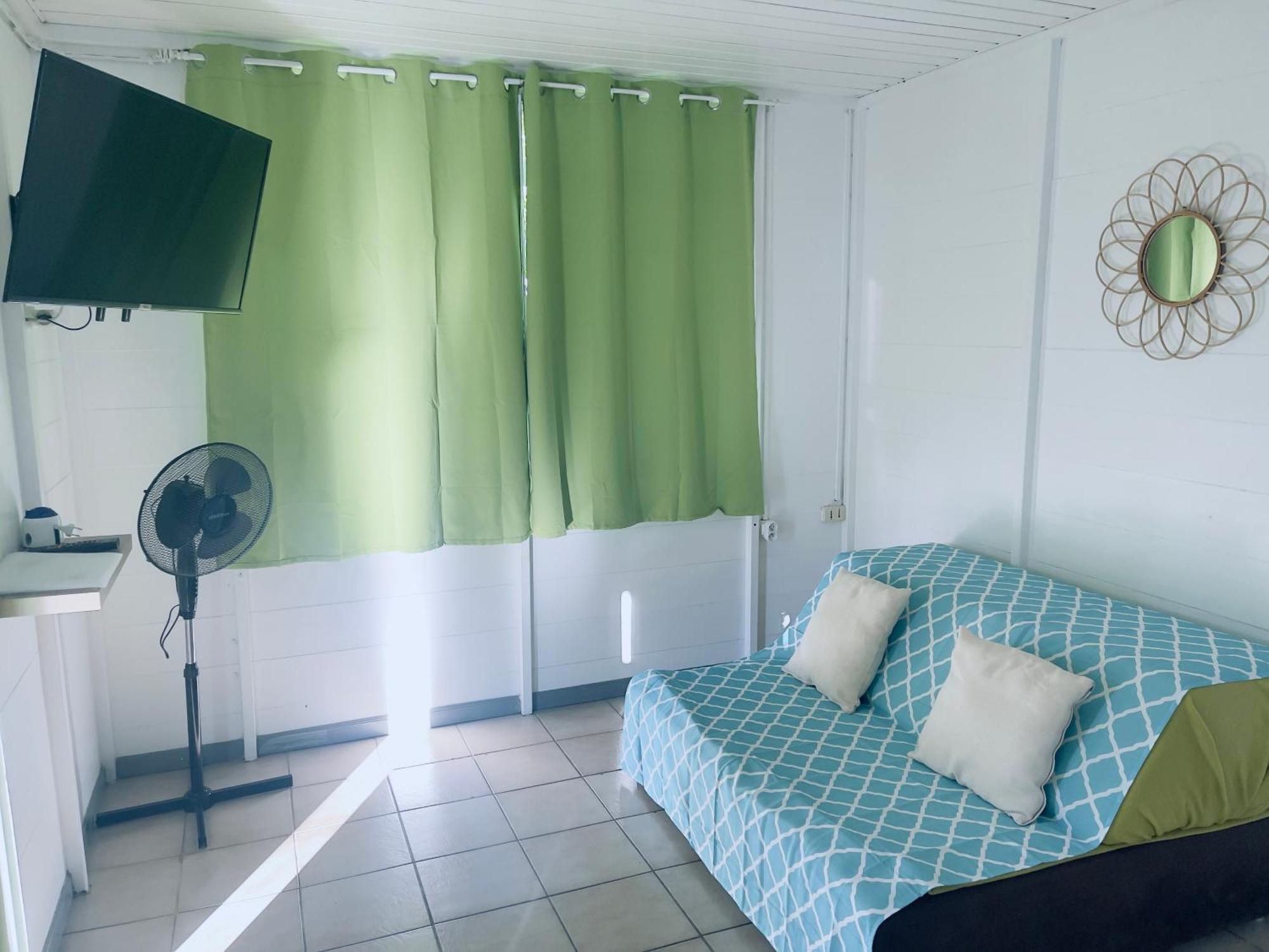 Tuatahi Beach Lodge 普纳奥亚 外观 照片